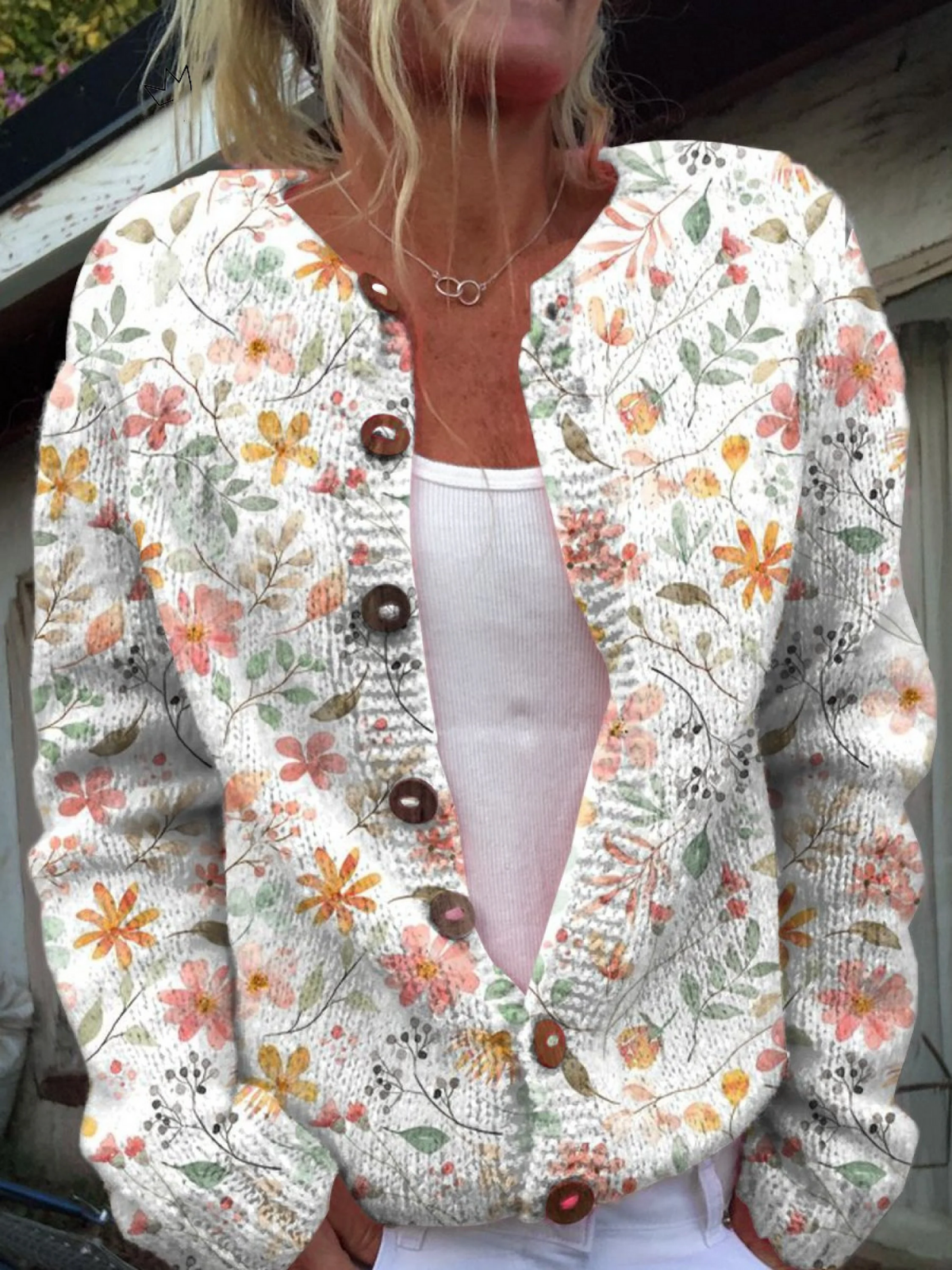 Strickjacke mit Knöpfen – Blumen Vintage VIII