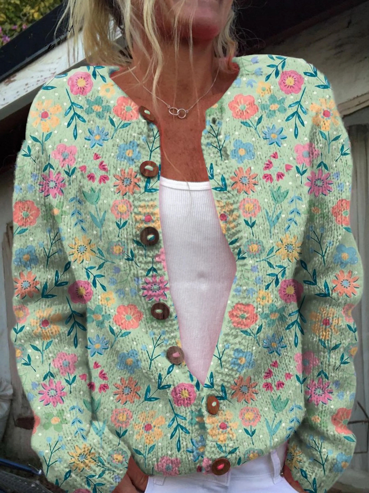 Strickjacke mit Knöpfen – Blumen Vintage
